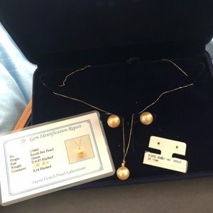 Authentic South Sea Pearl SET with 18k gold setting 😍
